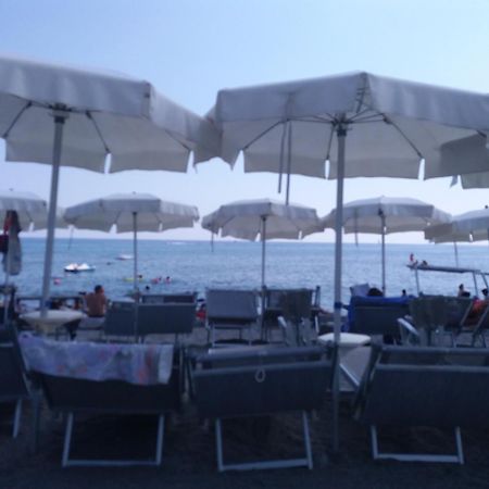 Monolocale Vicino Al Mare Varazze Appartement Buitenkant foto