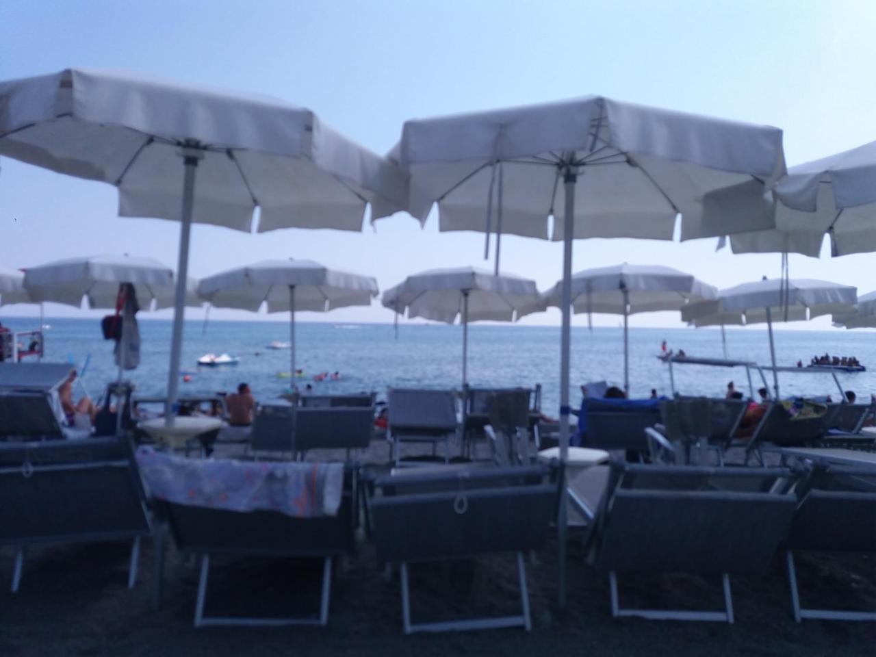 Monolocale Vicino Al Mare Varazze Appartement Buitenkant foto